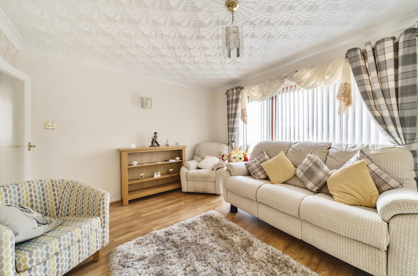 Penrhiw Road, Morriston, Swansea, SA6 6BS